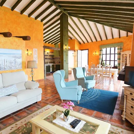Tenerife Holiday Chalet Magma 1 *